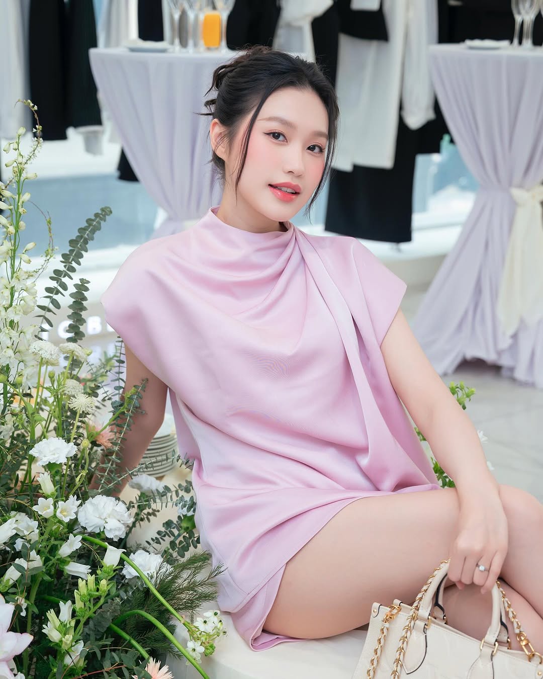 Tiểu thư Do&atilde;n Hải My khoe visual ngọt ng&agrave;o khiến Đo&agrave;n Văn Hậu say đắm, đ&acirc;y l&agrave; c&aacute;ch gi&uacute;p body l&uacute;c n&agrave;o cũng nuột n&agrave;- Ảnh 3.