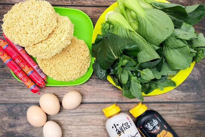 C&aacute;ch x&agrave;o mỳ Trung Quốc kh&ocirc;ng bị v&oacute;n cục, dai ngon v&agrave; đậm đ&agrave; hương vị - Ảnh 3.