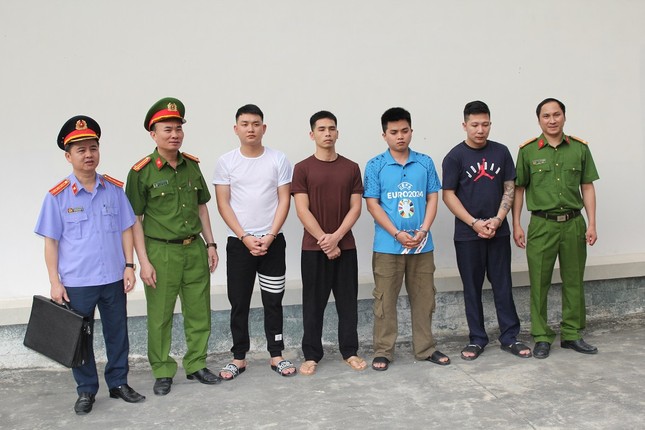 Hé lộ vụ sản xuất giá đỗ ngâm hóa chất độc hại tại Nghệ An - Ảnh 3.