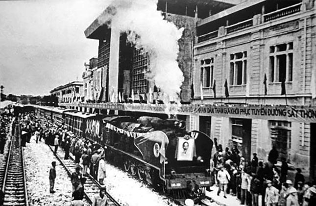 Đoàn tàu Thống Nhất tri ân cựu chiến binh nhân dịp 30 / 4 - Ảnh 2.