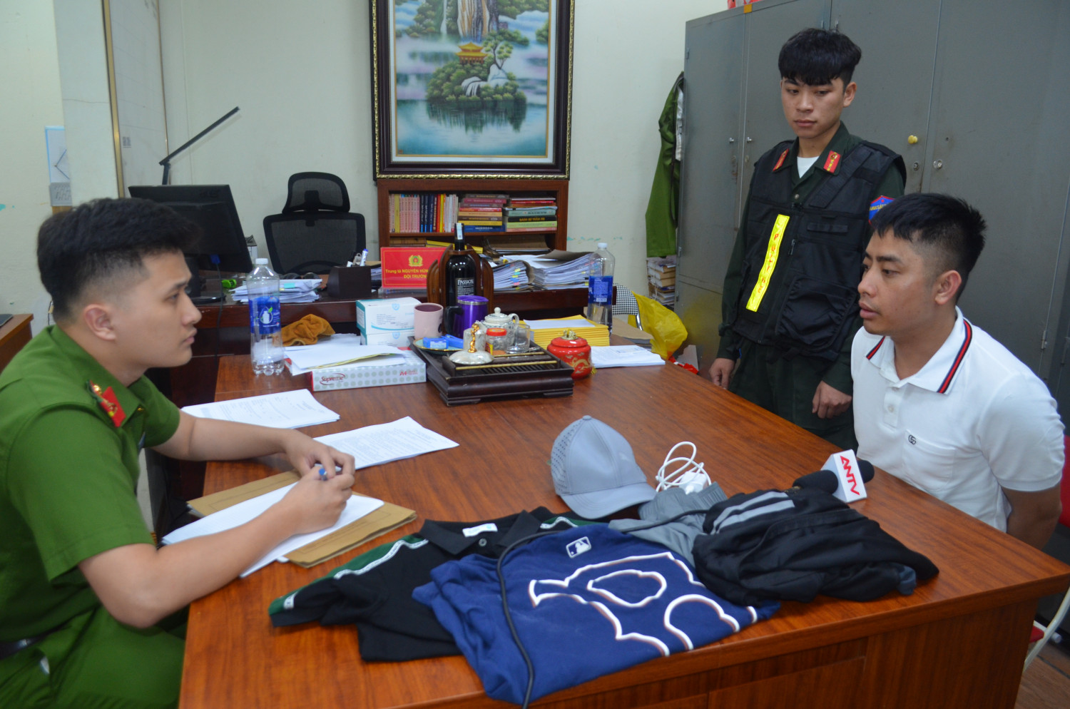 Giám đốc Công an Quảng Ninh thông tin về chuyên án ma túy đặc biệt nghiêm trọng - Ảnh 2. Giám đốc Công an Quảng Ninh thông tin về chuyên án ma túy đặc biệt nghiêm trọng - Ảnh 2.