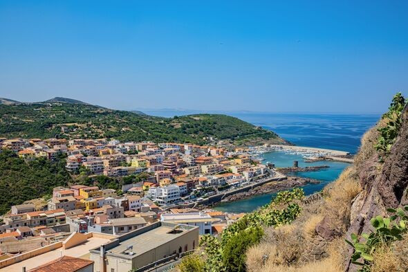 Th&agrave;nh phố b&atilde;i biển tuyệt đẹp nhưng c&oacute; gi&aacute; rẻ nhất ch&acirc;u &Acirc;u  - Ảnh 5.