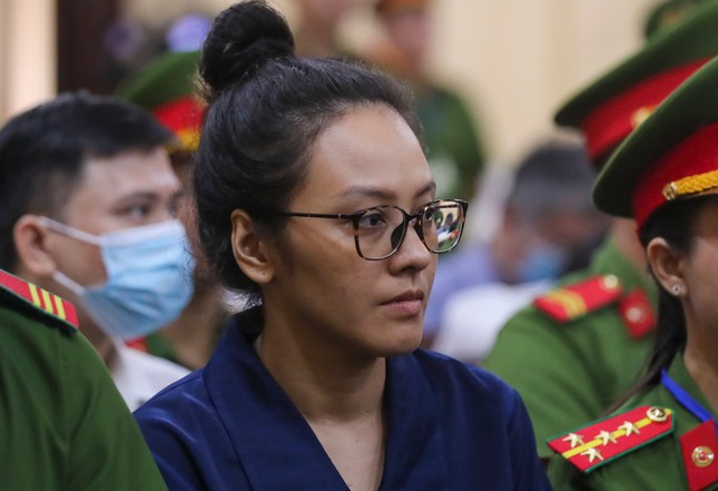 Nhóm bị cáo Trương Mỹ Lan được giảm án: Tuyên án phúc thẩm tại TPHCM - Ảnh 3.