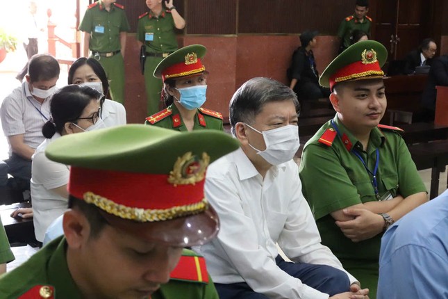 Nhóm bị cáo Trương Mỹ Lan được giảm án: Tuyên án phúc thẩm tại TPHCM - Ảnh 2.