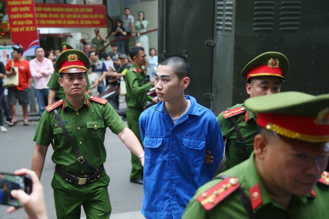 Dẫn giải 24 ' quái xế ' đua xe Gây tai nạn chết người đến tòa án Hà Nội - Ảnh 5.