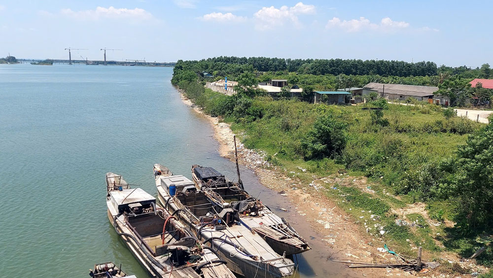 Pháp luật về khai thác cát trái phép trên sông Thạch Hãn: Thực trạng và giải pháp - Ảnh 2.