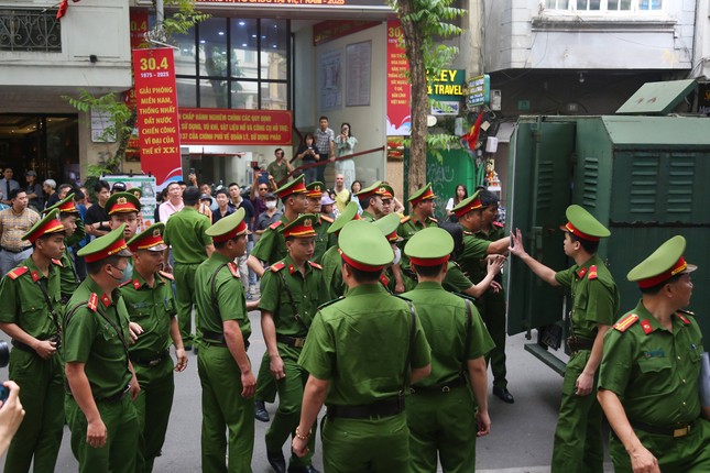 Dẫn giải 24 ' quái xế ' đua xe Gây tai nạn chết người đến tòa án Hà Nội - Ảnh 9.