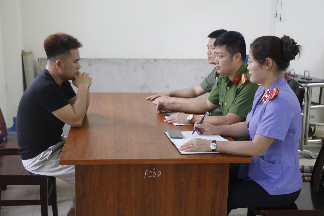 Bắt nhóm rửa tiền và đánh bạc xuyên quốc gia với hơn 500 tỉ đồng - Ảnh 4.