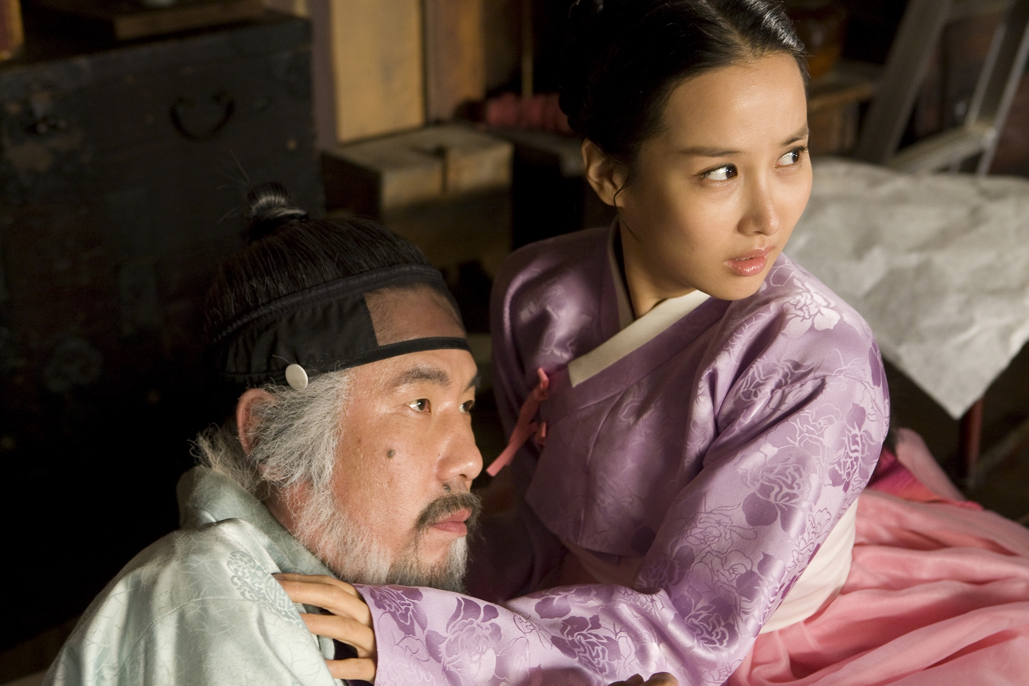 15 phim 18+ Hàn Quốc gây tranh cãi nhất thế kỷ 21 (P.2): Siêu sao hạng A cũng sụp đổ hình tượng - Ảnh 2. 15 phim 18+ Hàn Quốc gây tranh cãi nhất thế kỷ 21 (P.2): Siêu sao hạng A cũng sụp đổ hình tượng - Ảnh 2.