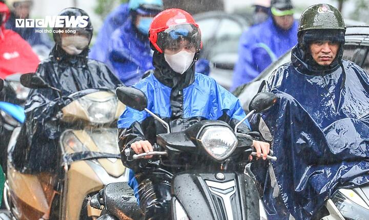 Miền Bắc đón không khí lạnh mới , mưa dông xuất hiện liên tiếp trong tháng 4 - Ảnh 1.