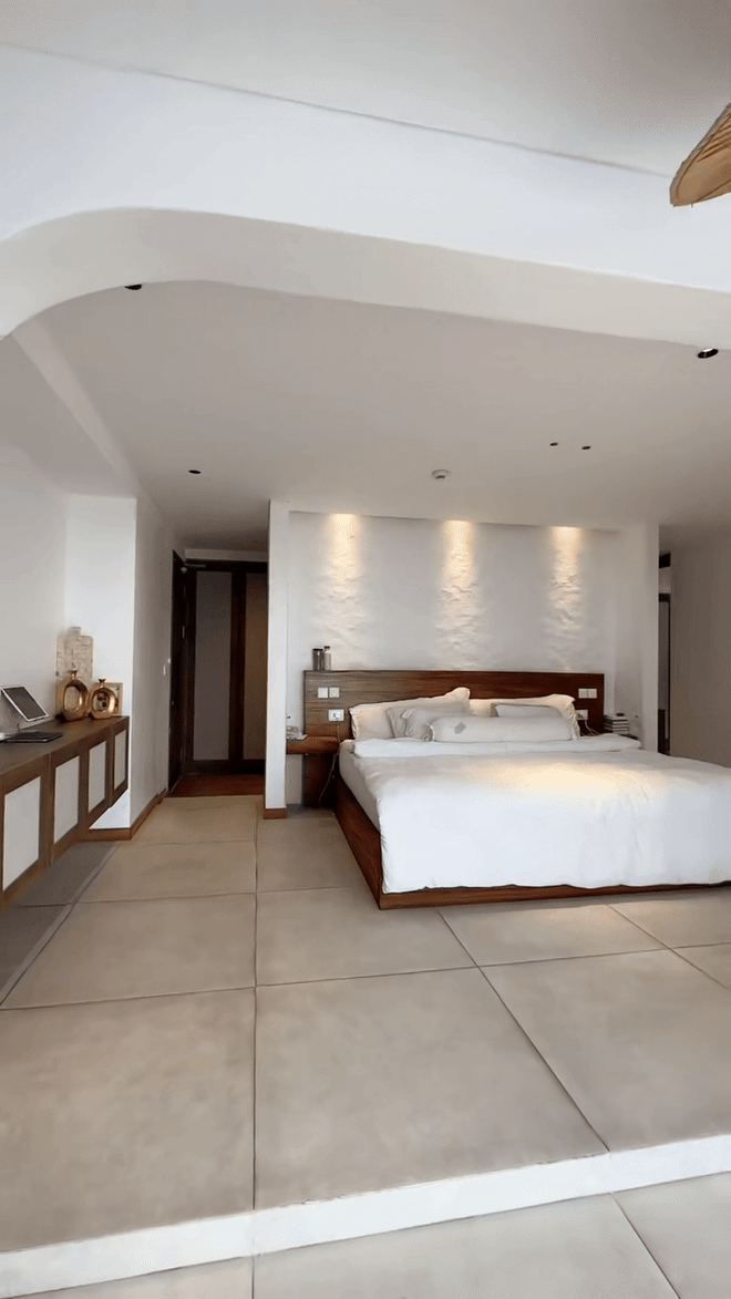 Cơ ngơi đẳng cấp của 2 phú bà hot nhất Chị Đẹp Đạp Gió: Người ở penthouse 300m², người ở lâu đài trắng 100 tỷ!- Ảnh 6. Cơ ngơi đẳng cấp của 2 phú bà hot nhất Chị Đẹp Đạp Gió: Người ở penthouse 300m², người ở lâu đài trắng 100 tỷ!- Ảnh 6.