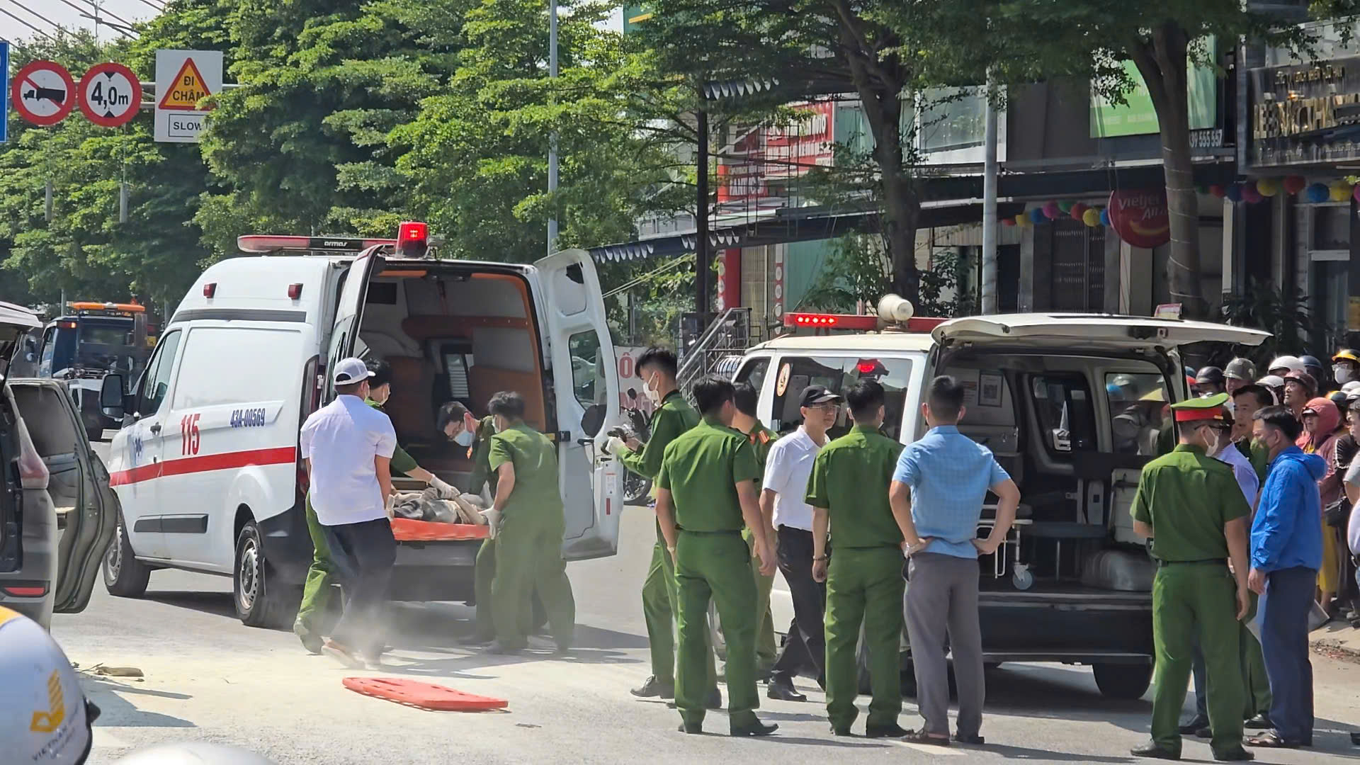 Vụ việc hai người tử vong bên ô tô bị đốt cháy Tại Đà Nẵng gây chấn động - Ảnh 1.