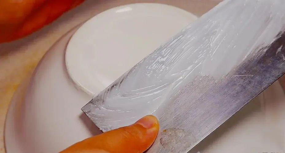 Bôi kem đánh răng lên lưỡi dao, hiệu quả "vàng mười" đến nỗi người người đua nhau làm - Ảnh 5.