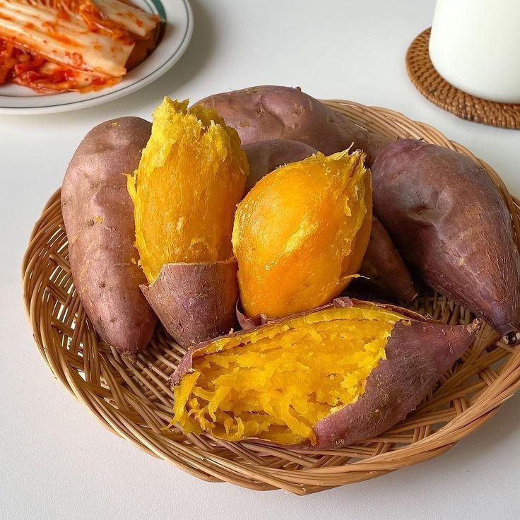 Thử thách 7 ngày ăn khoai lang thay cơm: Cân nặng giảm, vòng eo thon, nhưng tôi buộc phải dừng lại vì 2 lý do- Ảnh 2.