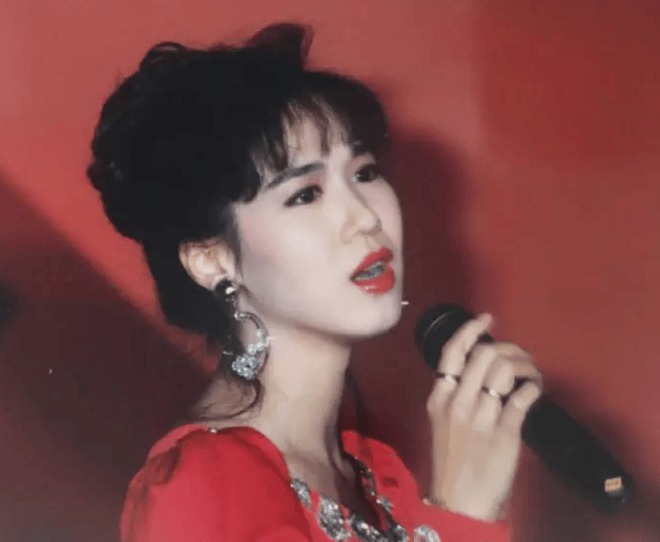 Nghi vấn cặp sao hạng A bị nữ đại gia đâm xe trả thù tình, không sinh con để giữ nhan sắc "ma cà rồng" - Ảnh 7. Nghi vấn cặp sao hạng A bị nữ đại gia đâm xe trả thù tình, không sinh con để giữ nhan sắc "ma cà rồng" - Ảnh 7.
