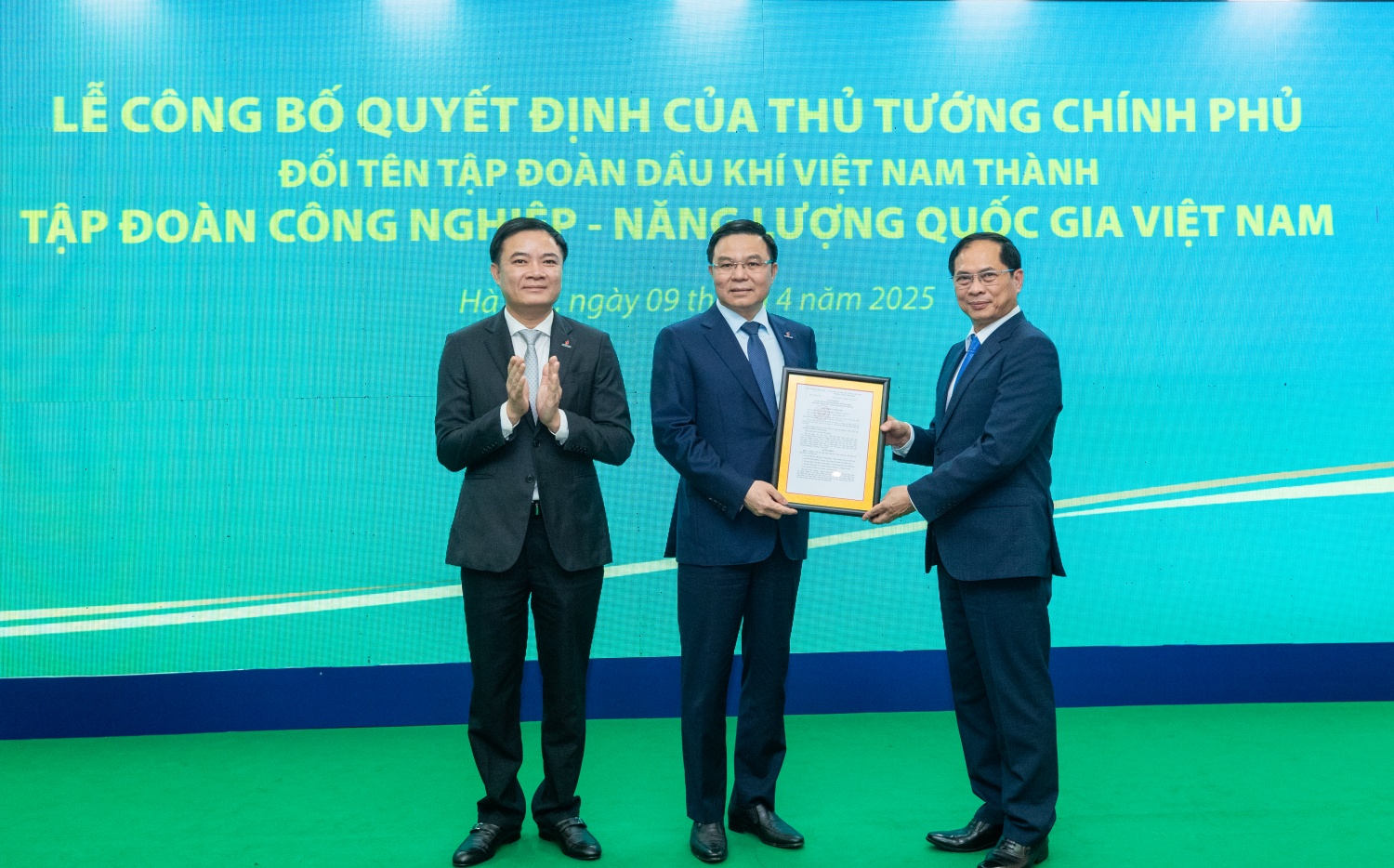 Petrovietnam: Ti&ecirc;n phong trong chuyển dịch năng lượng v&agrave; tăng trưởng xanh bền vững- Ảnh 1.