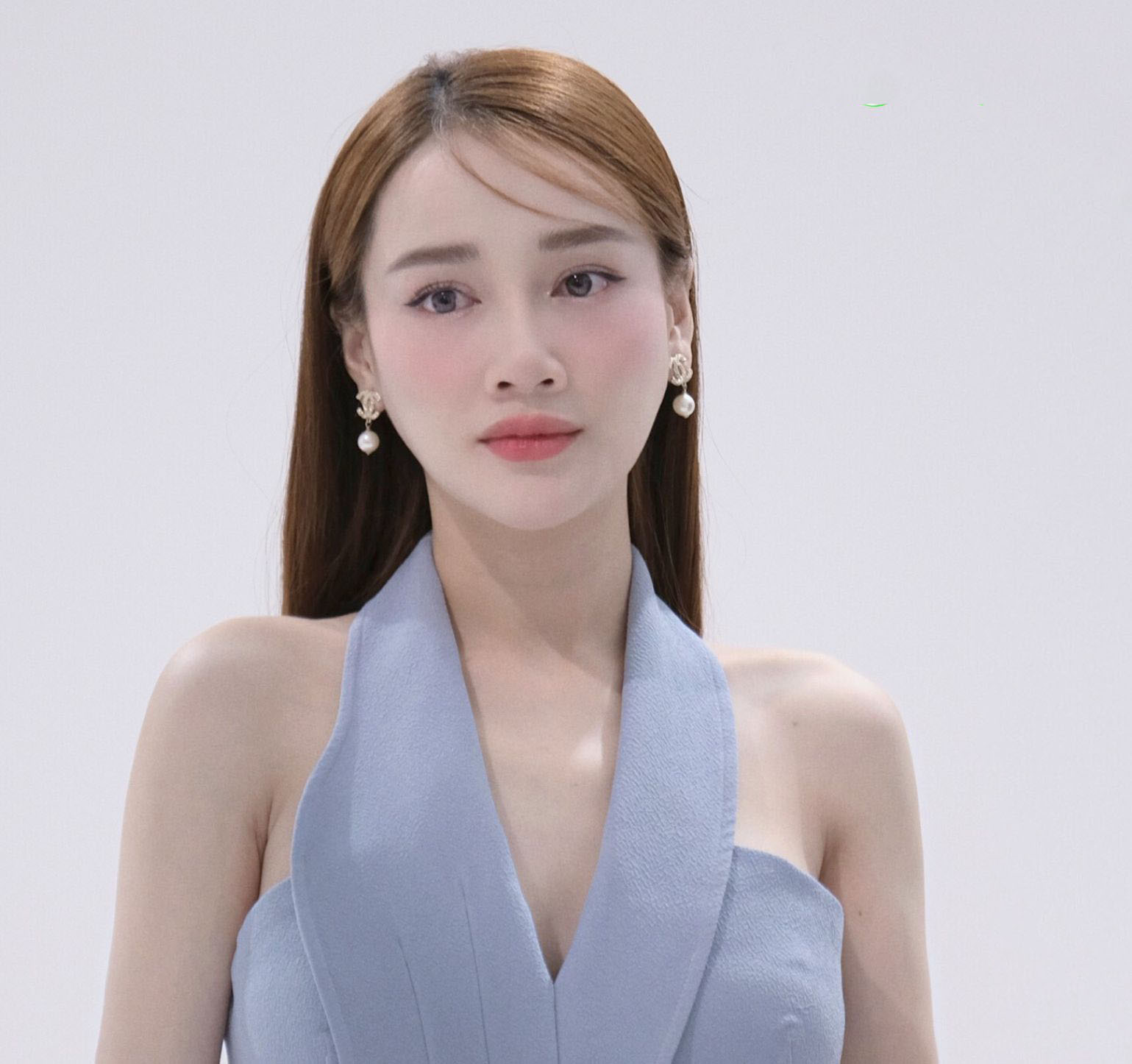 Mỹ nh&acirc;n Việt sở hữu nh&agrave; vườn 70 tỷ, biệt thự khắp c&aacute;c tỉnh th&agrave;nh: L&ecirc;n đời ph&uacute; b&agrave; nhờ "phim giả t&igrave;nh thật" - Ảnh 1.