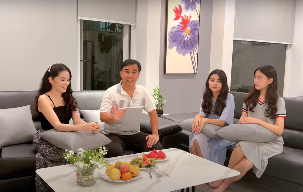 Cuộc sống của nam NSƯT là Phó Chủ tịch Hội Điện ảnh Việt Nam trong biệt thự 21 tỷ ở quận 7, TP.HCM- Ảnh 2.