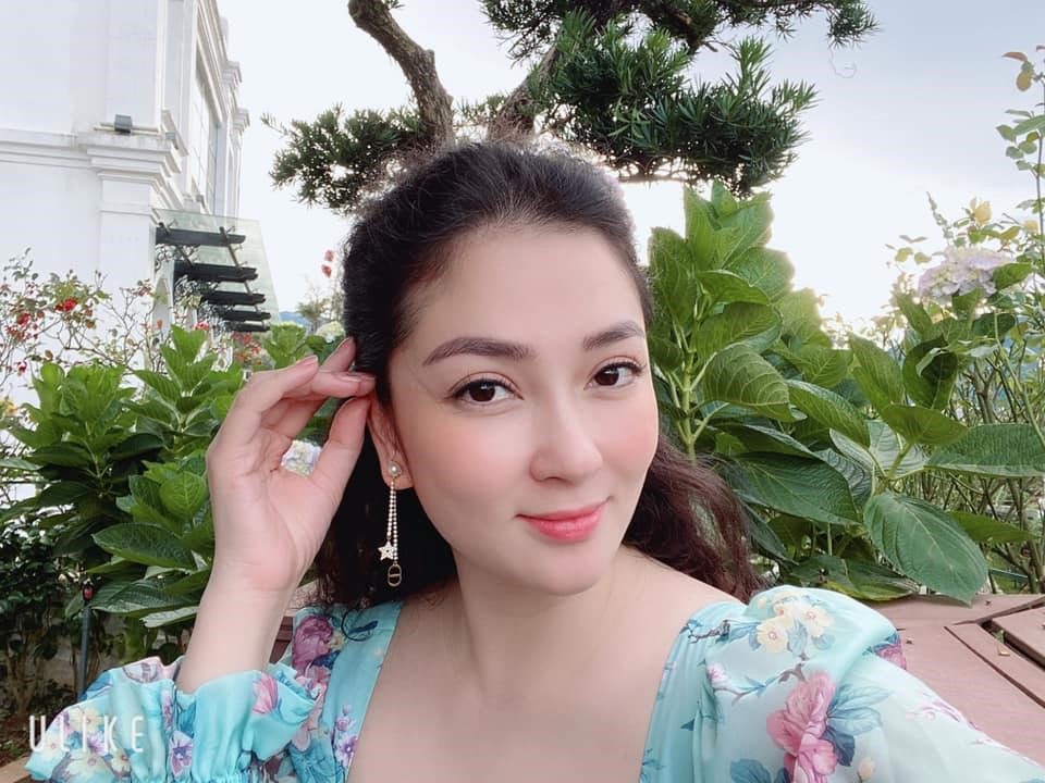 Hoa hậu Nguyễn Thị Huyền: "Tôi thấy có lỗi với con rất nhiều" - Ảnh 1.