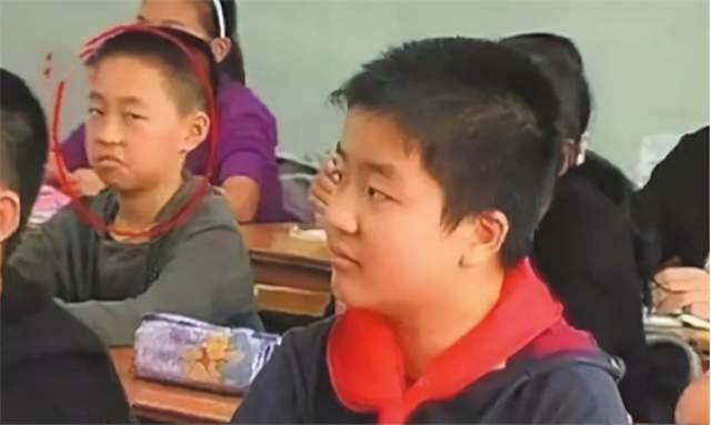 Cuộc sống tr&eacute;o ngoe của 2 nam sinh l&agrave; Ho&agrave;ng Nghệ B&aacute;c v&agrave; T&ocirc;n Tống: Từ học sinh gương mẫu đến th&agrave;nh c&ocirc;ng kh&aacute;c biệt - Ảnh 1.