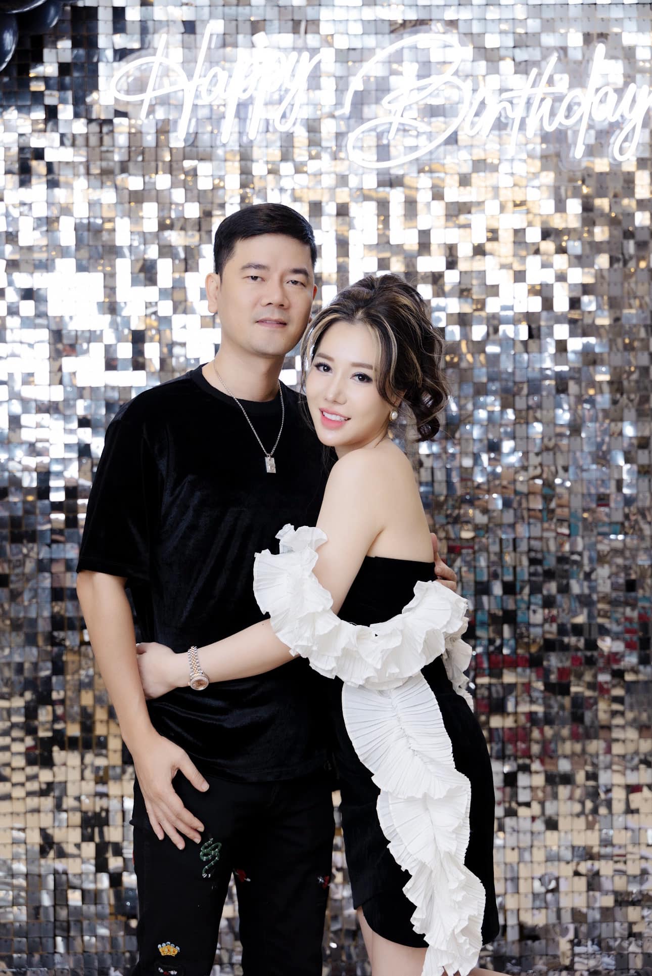 Được bố chồng giao tiệm vàng ở Hà Nội, 2 năm sau nàng dâu sợ hãi trả vội, lý do không ngờ - Ảnh 2.