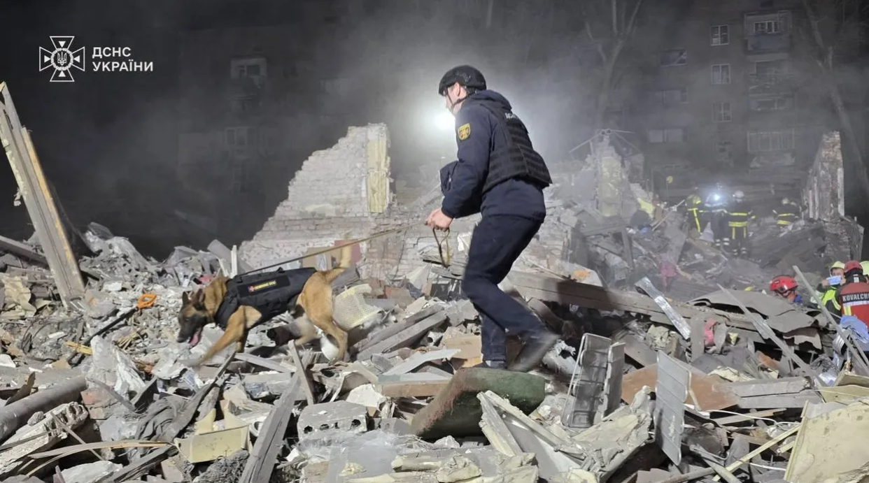 Tổng thống Donald Trump gửi th&ocirc;ng điệp đến Tổng thống Putin sau khi Nga tấn c&ocirc;ng Kiev - Ảnh 1.