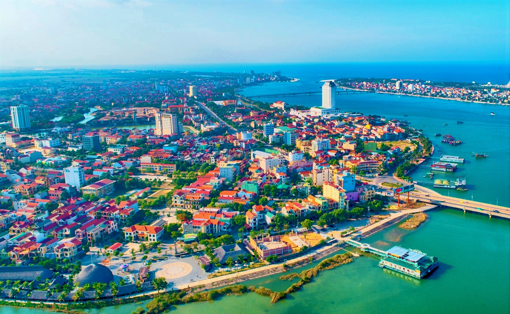 Quảng Bình và tiềm năng phát triển sau sáp nhập Quảng Trị - Ảnh 1. Quảng Bình và tiềm năng phát triển sau sáp nhập Quảng Trị - Ảnh 1.