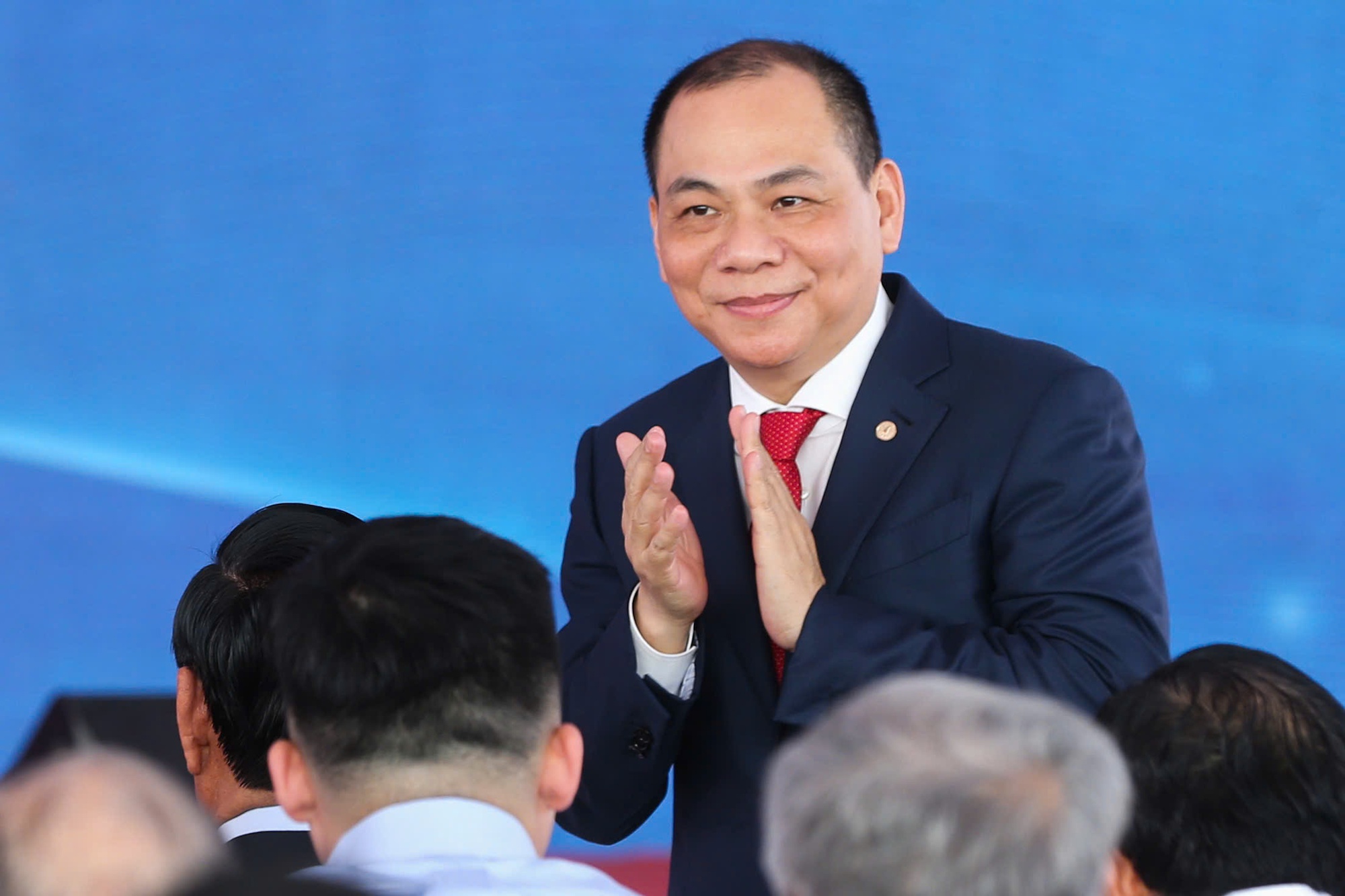 Tỉ phú Phạm Nhật Vượng nói về VinFast, tương lai xanh - Ảnh 1.