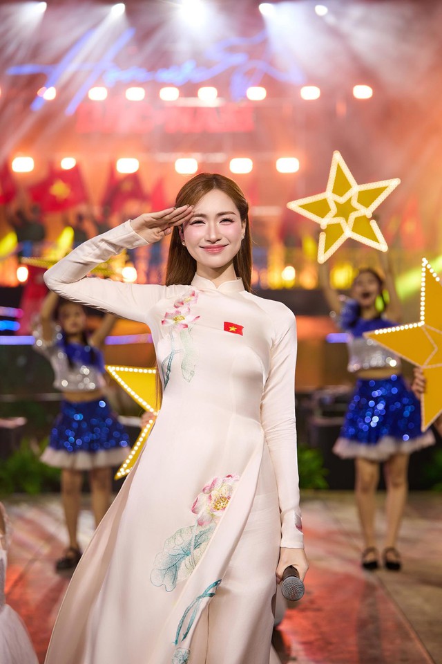 H&ograve;a Minzy l&ecirc;n tiếng về th&ocirc;ng tin nhập cư nước ngo&agrave;i - Ảnh 1.