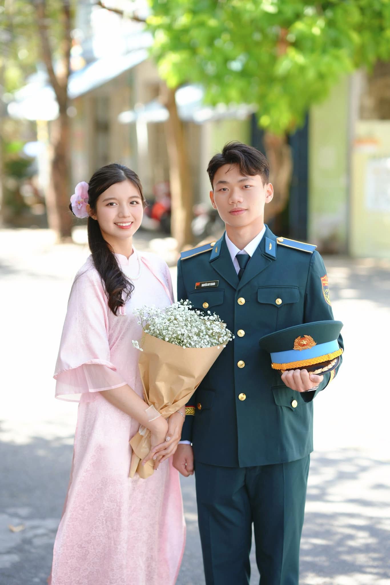 Tình yêu tuyệt đẹp của những chiến sĩ tham gia diễu binh đại lễ 30/4: "Họ yêu nhau, người rung động là tôi" - Ảnh 2.