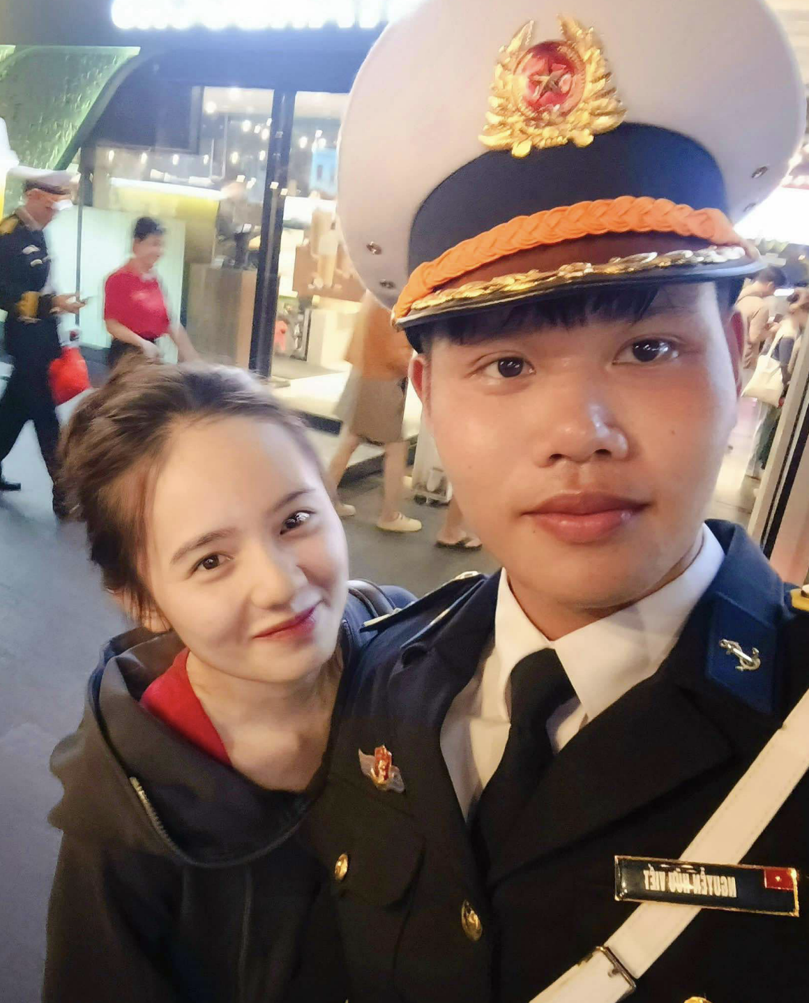 Tình yêu tuyệt đẹp của những chiến sĩ tham gia diễu binh đại lễ 30/4: "Họ yêu nhau, người rung động là tôi" - Ảnh 6.