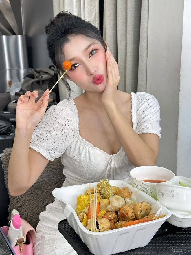 Visual xinh như Visual xinh như