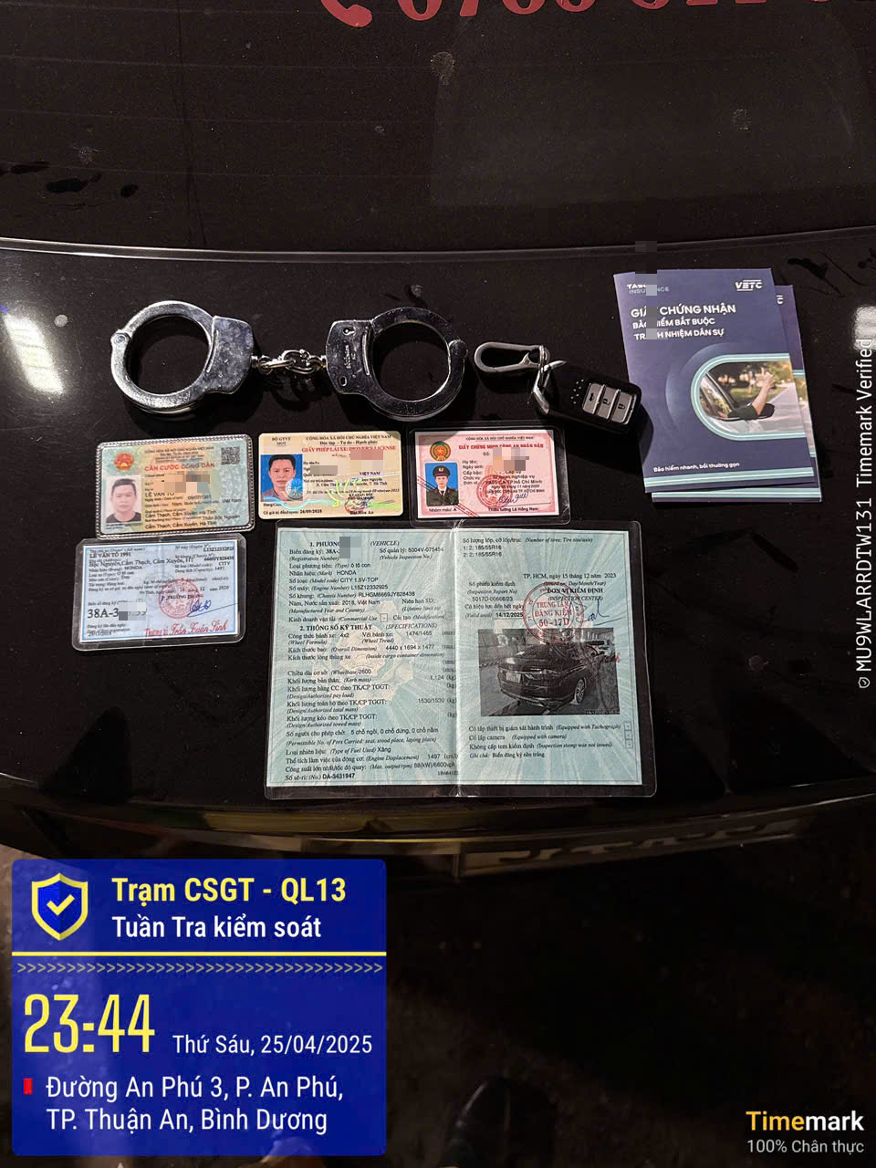 Phát hiện đối tượng nghi giả danh công an trong quá trình tuần tra, kiểm soát giao thông- Ảnh 1.