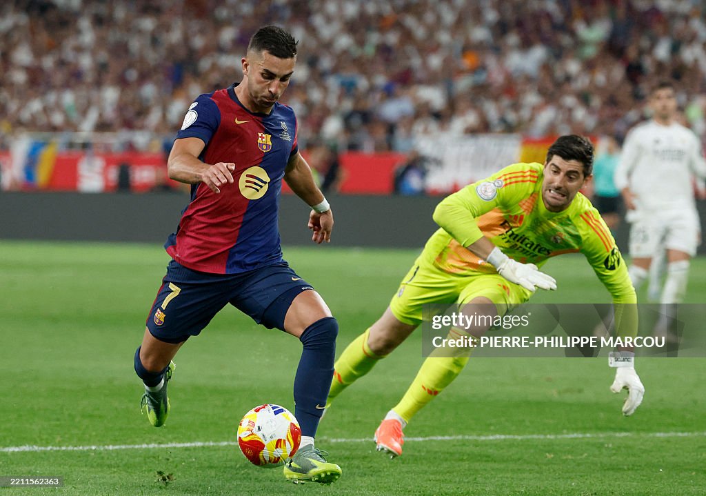 Real Madrid nhận 2 thẻ đỏ, Barcelona lên ngôi vô địch sau trận Siêu kinh điển rượt đuổi tỉ số nghẹt thở - Ảnh 4.