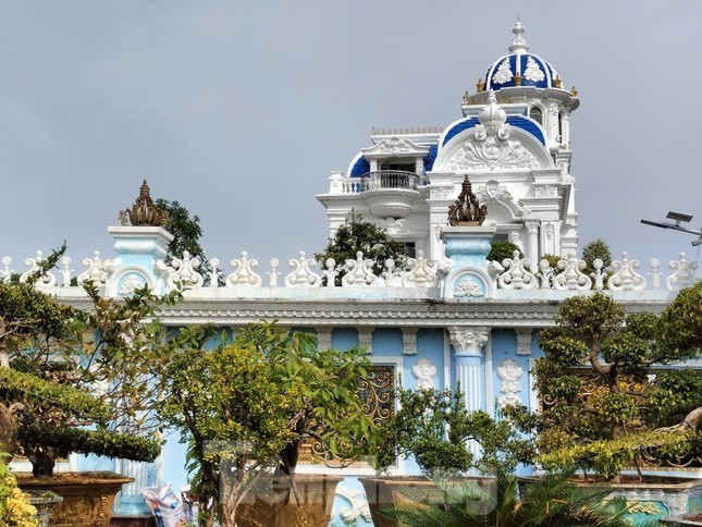 Ông chủ tòa nhà đẹp nhất Cà Mau rút đơn kiện chính quyền thành phố Cà Mau - Ảnh 1.