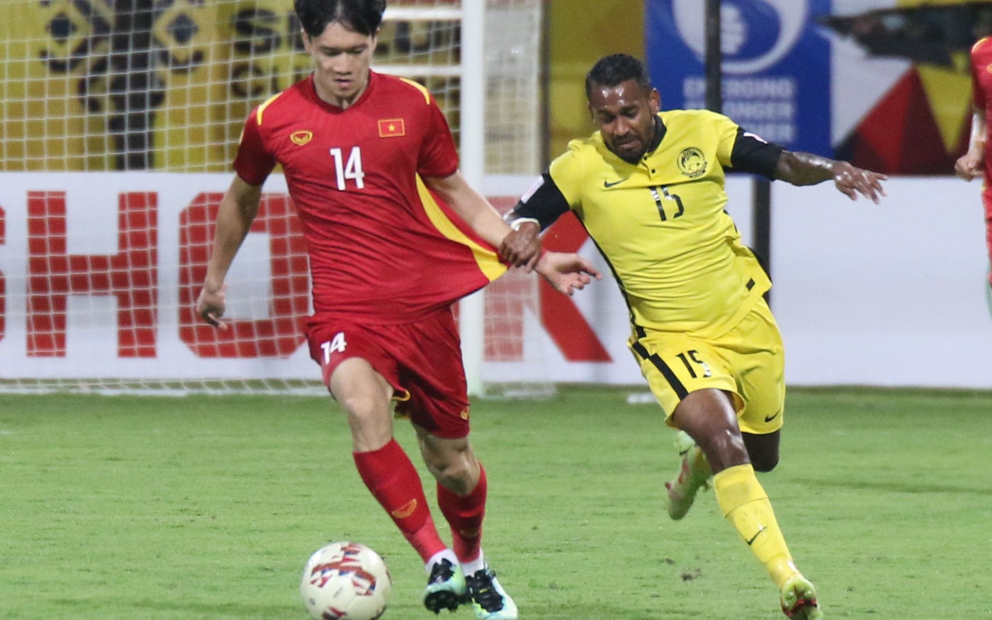 Hậu ly hôn với Shakira, nam thần Pique bị đồn chia tay với bạn gái vì người thứ 3 nhưng sự thật là gì? - Ảnh 3.