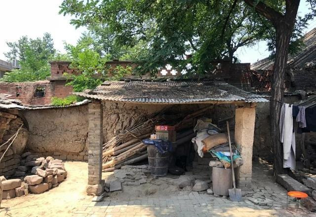 Căn nhà của cụ ông 93 tuổi khiến cả làng xôn xao, có người bảo: "Cuối đời tôi chỉ cần có thế..." - Ảnh 3. Căn nhà của cụ ông 93 tuổi khiến cả làng xôn xao, có người bảo: "Cuối đời tôi chỉ cần có thế..." - Ảnh 3.