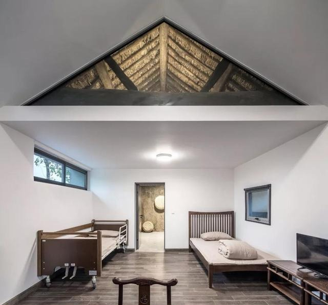 Căn nhà của cụ ông 93 tuổi khiến cả làng xôn xao, có người bảo: "Cuối đời tôi chỉ cần có thế..." - Ảnh 14. Căn nhà của cụ ông 93 tuổi khiến cả làng xôn xao, có người bảo: "Cuối đời tôi chỉ cần có thế..." - Ảnh 14.