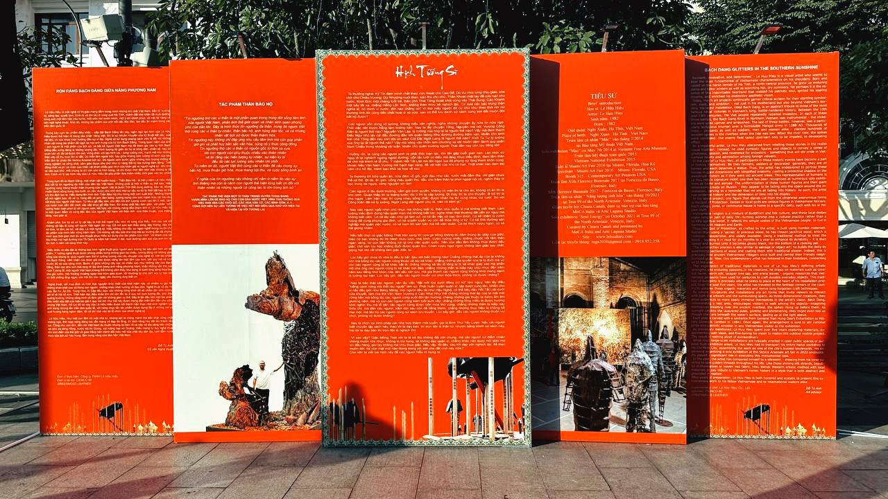 Hội con cưng đưa bố mẹ v&agrave;o TP.HCM xem diễu binh, "hưởng" lễ 30/4: Cứ quay sang l&agrave; thấy đang livestream, chụp ảnh tr&agrave;n bộ nhớ - Ảnh 6.