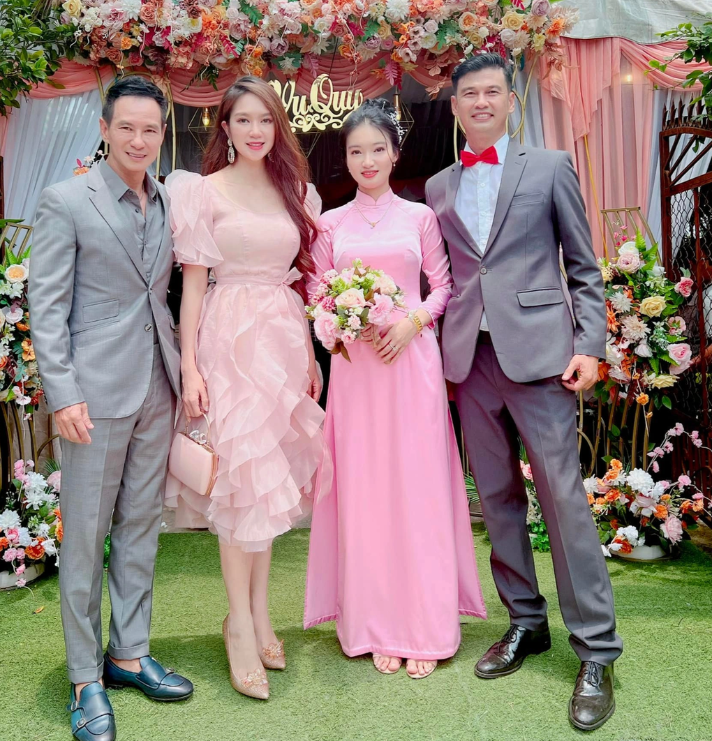 Ng&ocirc;i sao duy nhất đ&oacute;ng cả 8 phần Lật Mặt: Đại gia ngầm sở hữu h&agrave;ng loạt căn hộ ở Quận 1, lấy vợ k&eacute;m 26 tuổi - Ảnh 6.