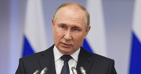 Ukraine phản hồi lệnh ngừng bắn của Tổng thống Nga Putin - Ảnh 2.
