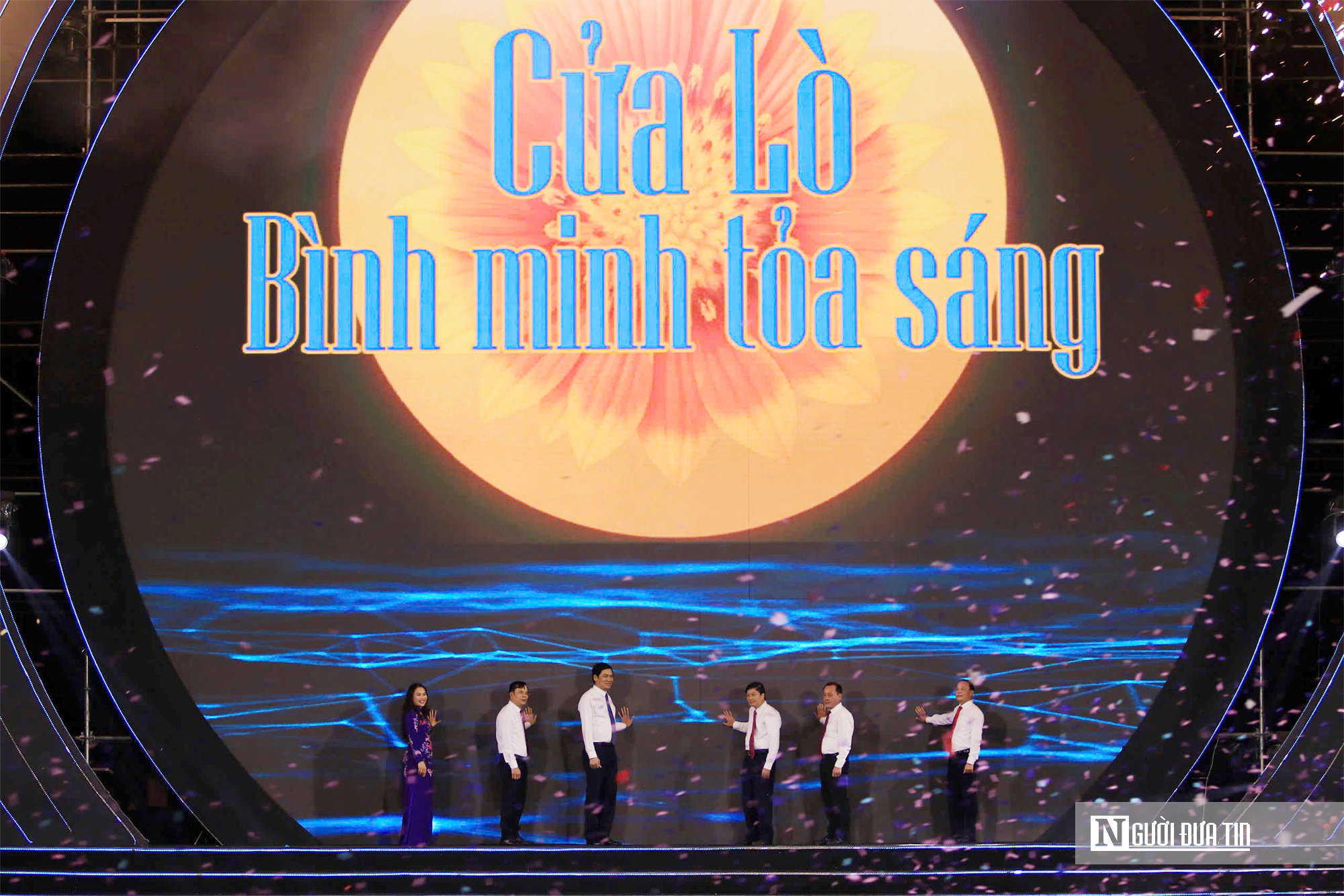 &ldquo;Thay &aacute;o mới&rdquo; cho biển Cửa L&ograve;: Đ&aacute;nh thức du lịch mua sắm bằng gian h&agrave;ng OCOP- Ảnh 3.