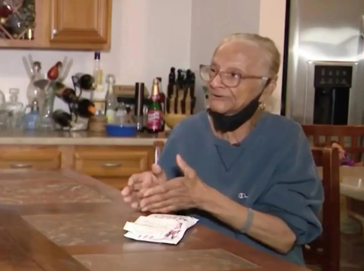 Bà lão 76 tuổi tìm lại vé số trúng 68 tỷ đồng - Ảnh 1.