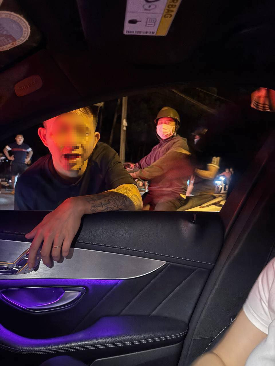 Vụ bé 2 tuổi bị đánh chảy máu ở Đồng Nai Công an triệu tập 4 đối tượng - Ảnh 2.