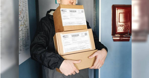 Shipper từ chối giao h&agrave;ng COD, nhận khen ngợi từ cảnh s&aacute;t - Ảnh 1.