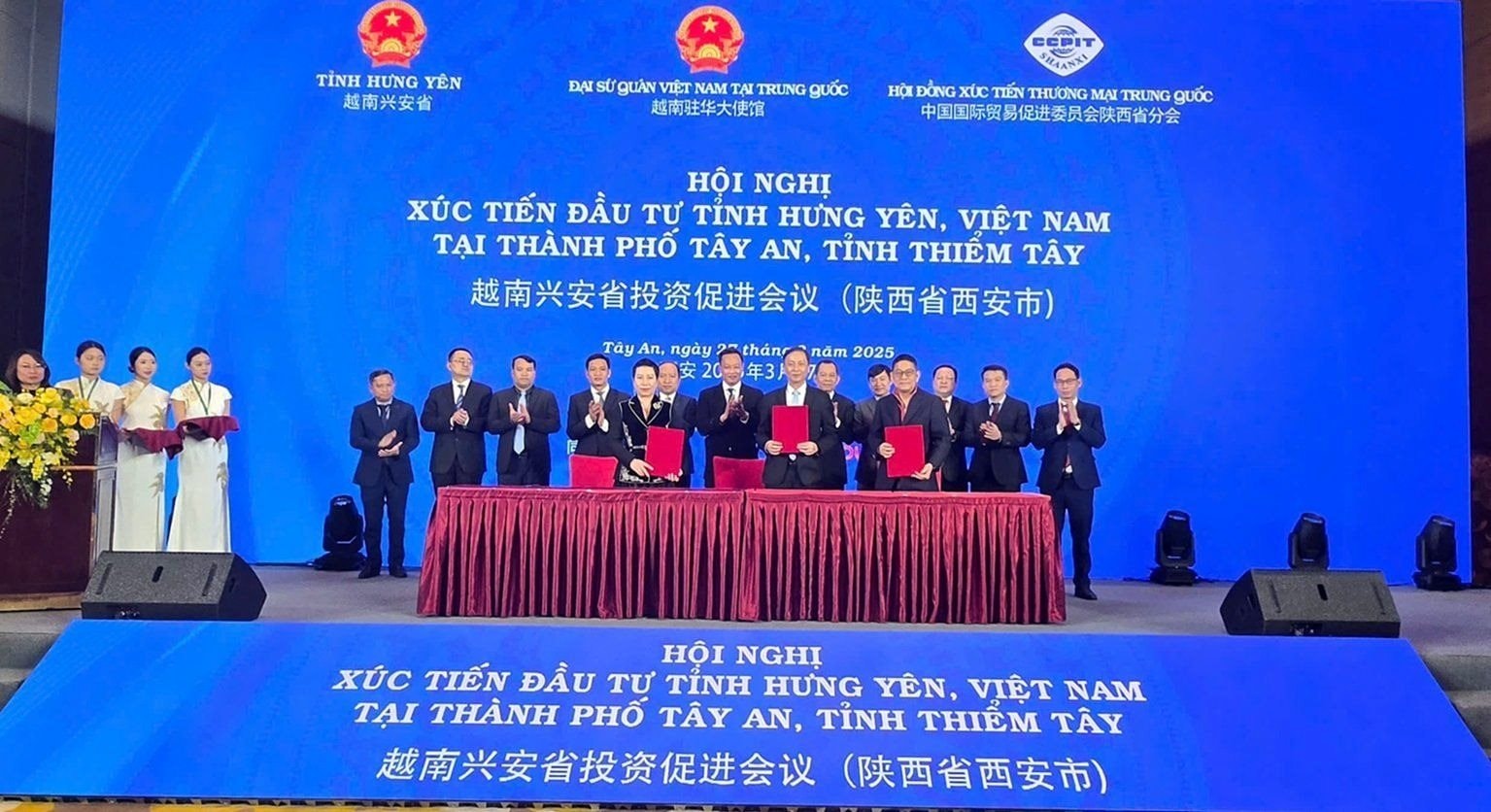 2 dự án năng lượng 'khủng' đổ bộ vào Hưng Yên: NĐT Trung Quốc, Singapore bắt tay nữ doanh nhân kín tiếng đứng sau loạt kế hoạch tỷ đô - Ảnh 1. 2 dự án năng lượng 'khủng' đổ bộ vào Hưng Yên: NĐT Trung Quốc, Singapore bắt tay nữ doanh nhân kín tiếng đứng sau loạt kế hoạch tỷ đô - Ảnh 1.