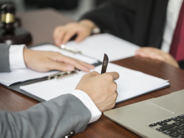 Tranh chấp hợp đồng thu&ecirc; nh&agrave; ở Thượng Hải: C&ocirc; g&aacute;i đ&ograve;i lại tiền cọc - Ảnh 2.