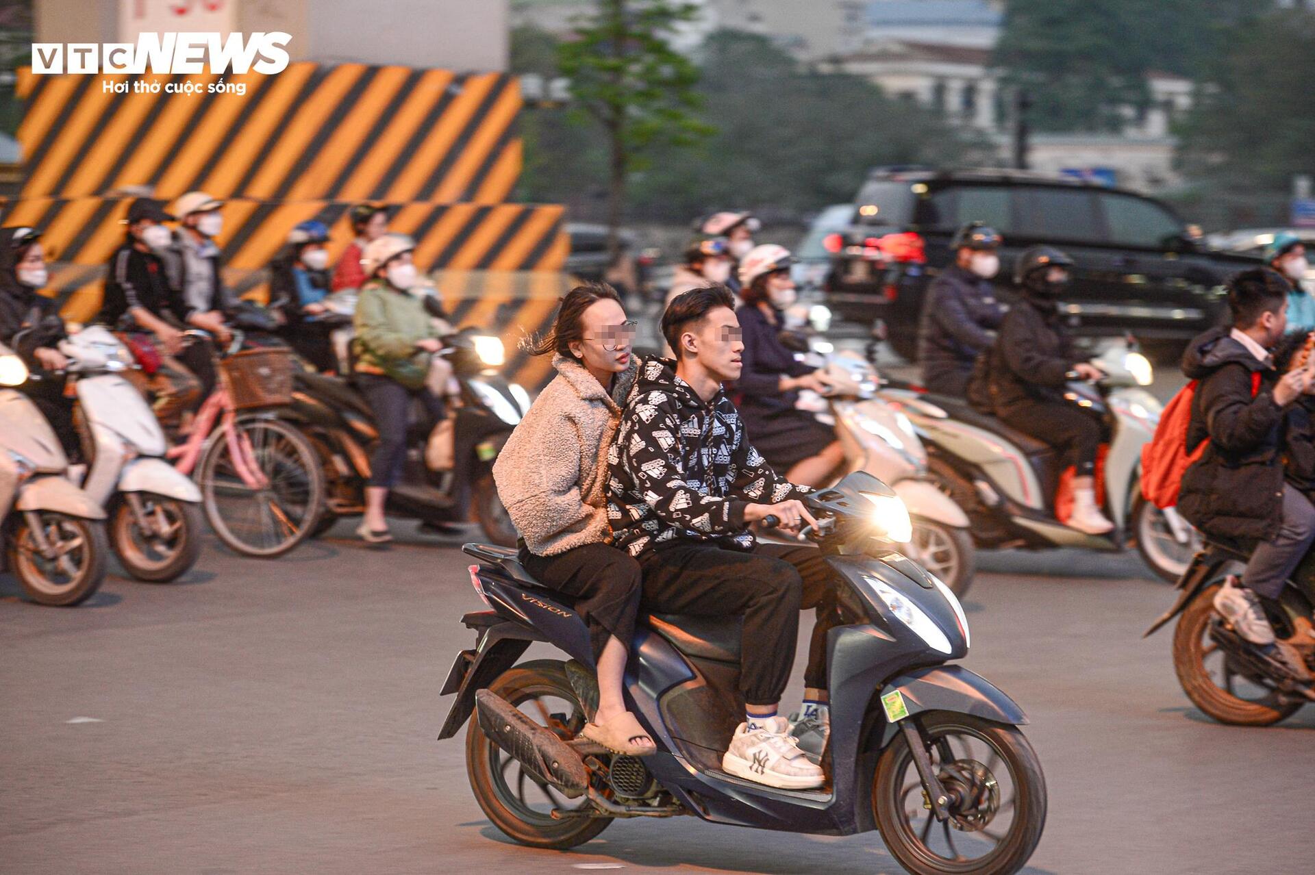 Tài xế phớt lờ Nghị định 168 , vi phạm giao thông nghiêm trọng - Ảnh 6.