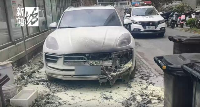 Tài xế Porsche khóc ròng vì hàng xóm đốt vàng mã làm cháy xe sang: Người gây hỏa hoạn nói 1 câu gây bức xúc! - Ảnh 5.