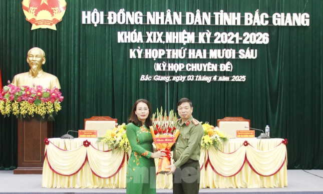 Giám đốc Công an Bắc Giang trở thành ủy viên UBND tỉnh - Ảnh 1. Giám đốc Công an Bắc Giang trở thành ủy viên UBND tỉnh - Ảnh 1.